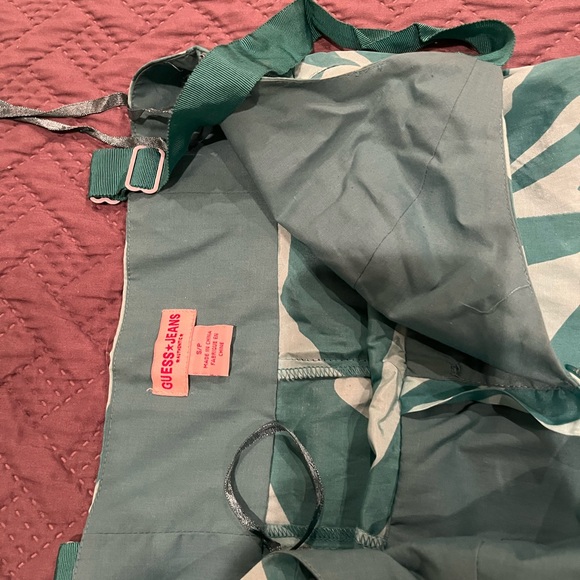 Guess dress in size 4 - Picture 2 of 6